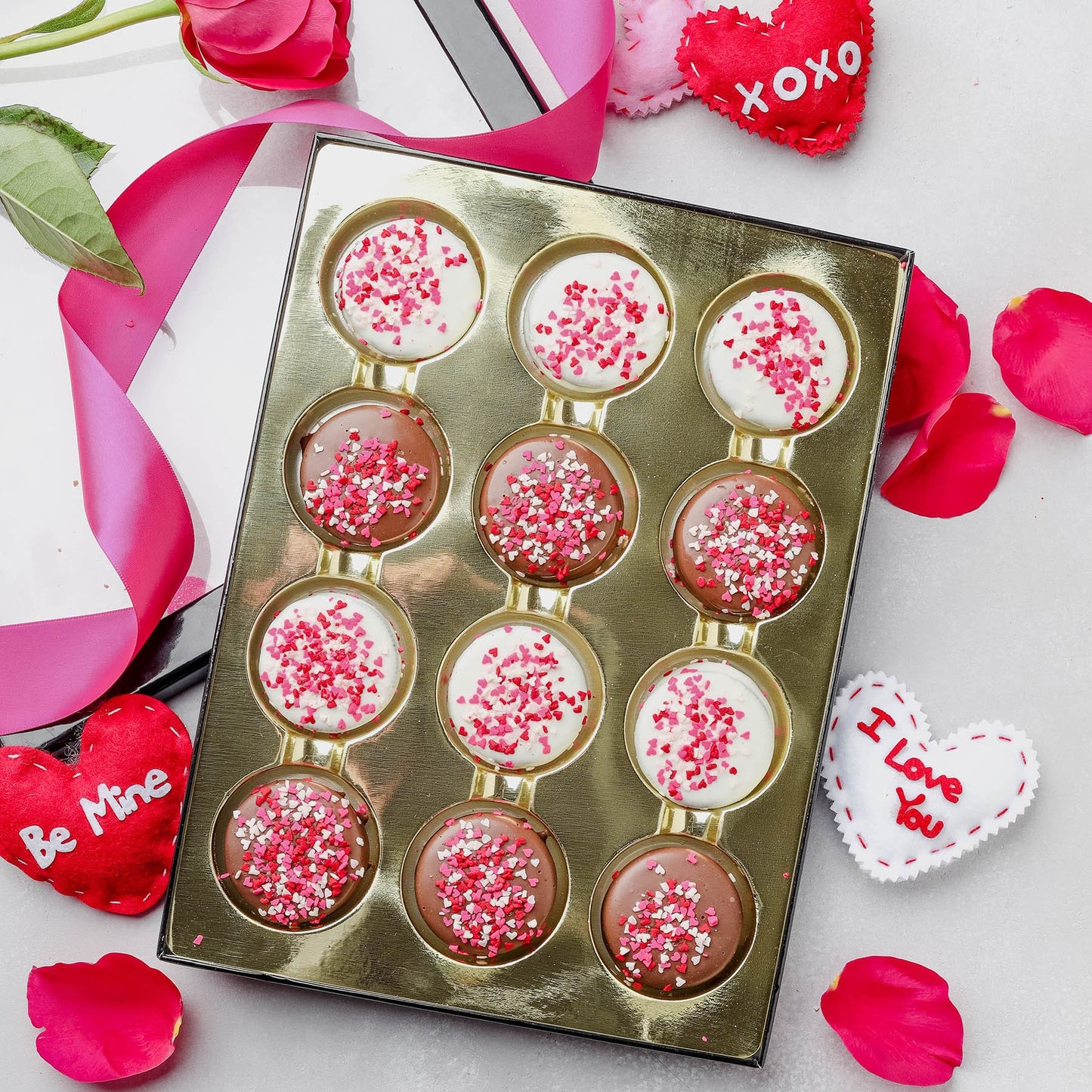 X O X Oreos Gift Set