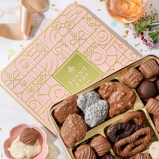 What Should Be Included in a Gourmet Food Gift Basket?