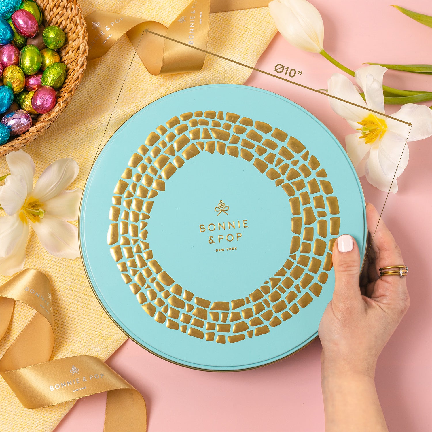 biscuit　レディース　GB XS Cookie Gift – Flower-Shaped Shortbread Cookies in Blue Tin