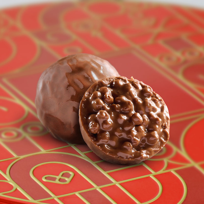 Christmas Gift Box – Holiday Treat Assortment with Gourmet Chocolates, Nuts & Caramels